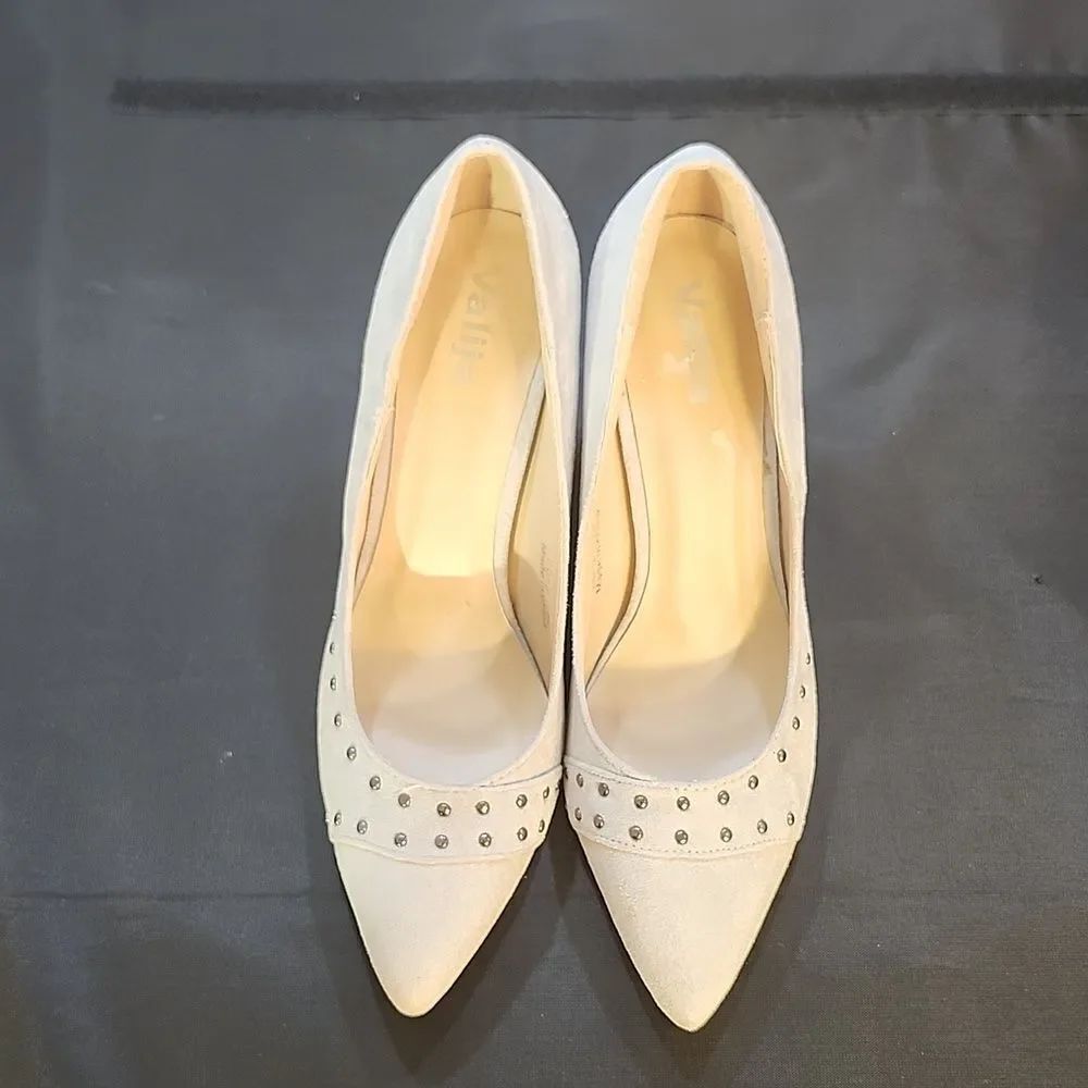 BRAND NEW VALIJA BLOCK HIGH HEEL PUMP